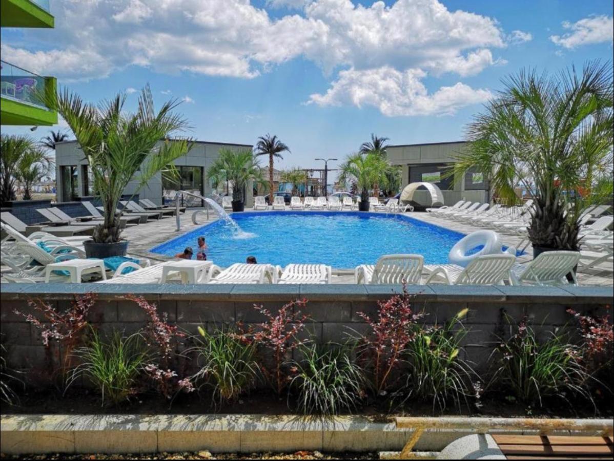 Rusty Sands Apt Spa N Pools Beach Resort Năvodari Екстериор снимка